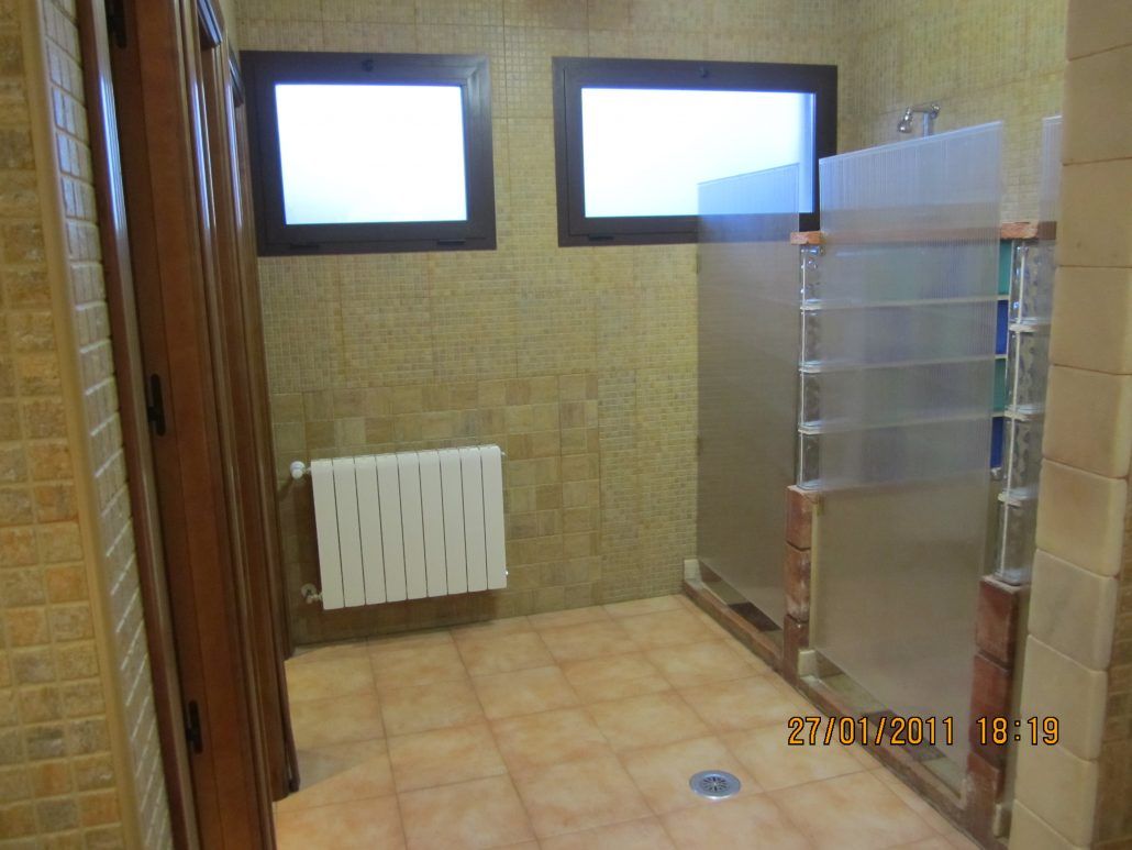 BAÑOS 2ª PLANTA femenino3 albergue rural - Naturacción